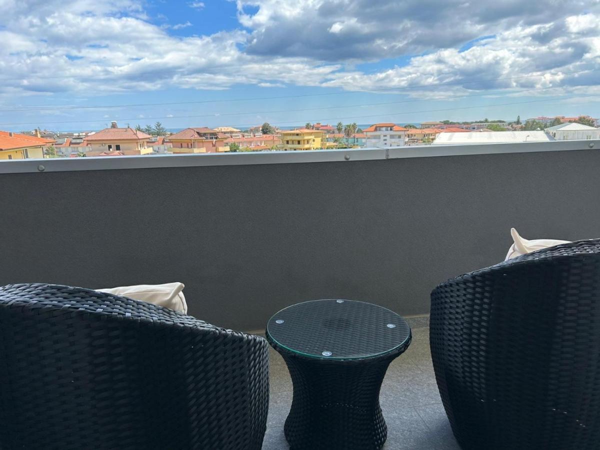 Appartamento Al Mare Montepaone Lido Екстер'єр фото